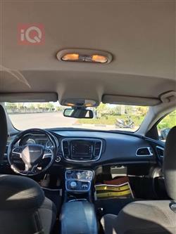 کرایسلەر 200